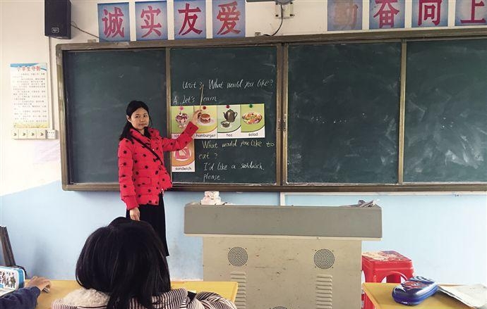 【中国梦·践行者】扎根偏僻海岛教书育人辛勤耕耘 她还自掏腰包补贴学生