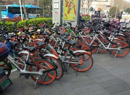 集团公司碑林整治共享单车乱停放 一周暂扣5000辆