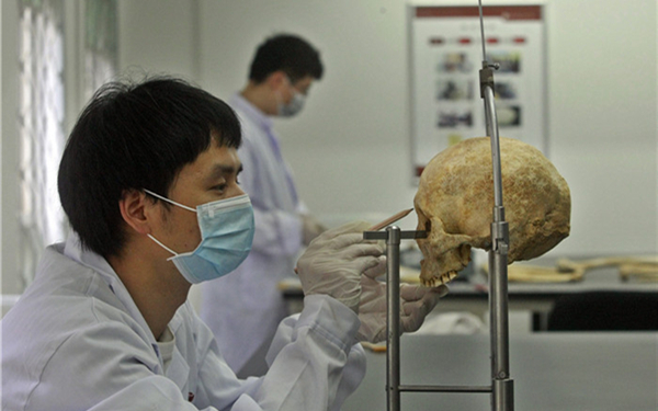 陕西文物探探探第6期 考古发掘出土的人骨到哪儿去了？