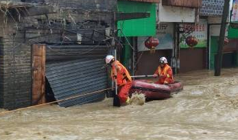 贵州遵义强降雨致3人死亡 紧急转移安置10513人
