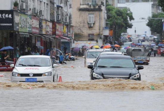 安徽歙县遭遇强降雨 经济损失超过20亿元人民币