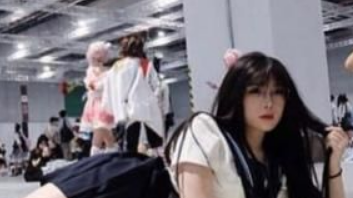 漫展JK少女因拍照姿势惹纠纷后报警 上海警方：尚未立案