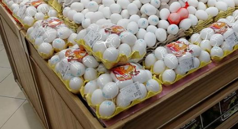 西安华润万家鸡蛋塑料包装过度？超市：盒装鸡蛋是为满足消费者需求