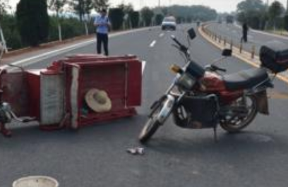 汉中城固发生一起肇事逃逸案 肇事者三颗假牙遗留在事发地