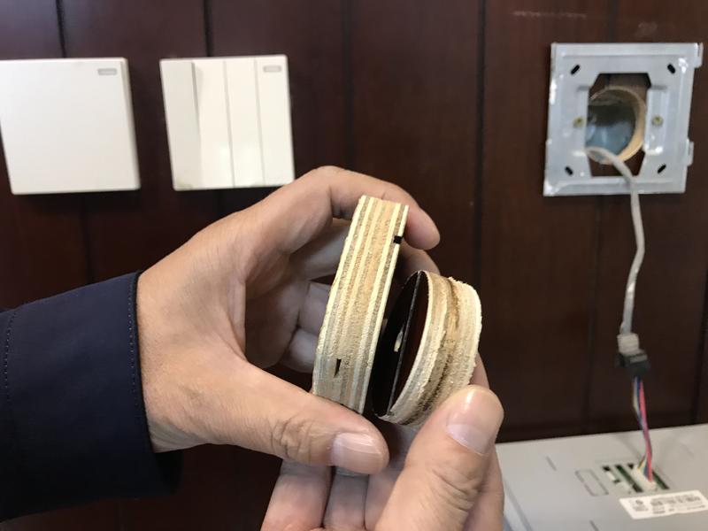 西安市民定制实木家具发现是多层板 联系厂家得知“并未生产”
