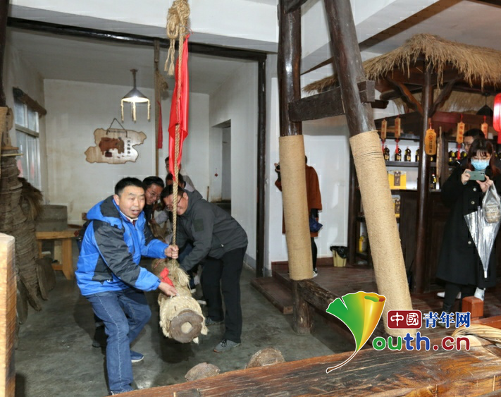 【决胜2020】陕西石泉中坝作坊小镇：72间闲置铺面的“七十二变”