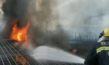 西安1月4日一在建隧道起火 消防扑救四小时无人员被困