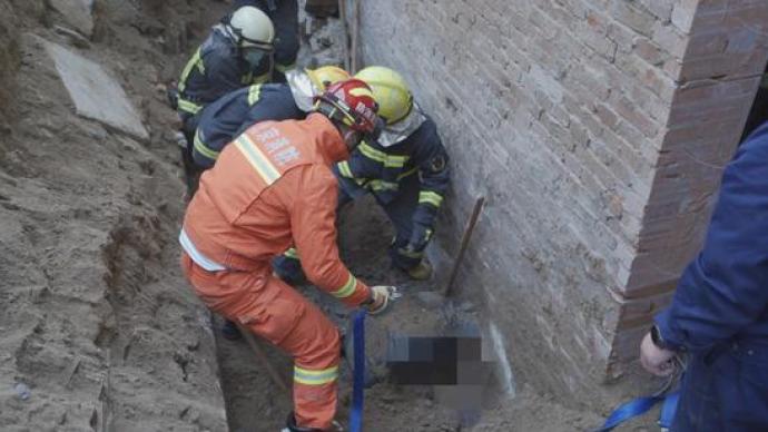 北京丰台一小区发生墙体坍塌：4名工人被埋 其中2人遇难