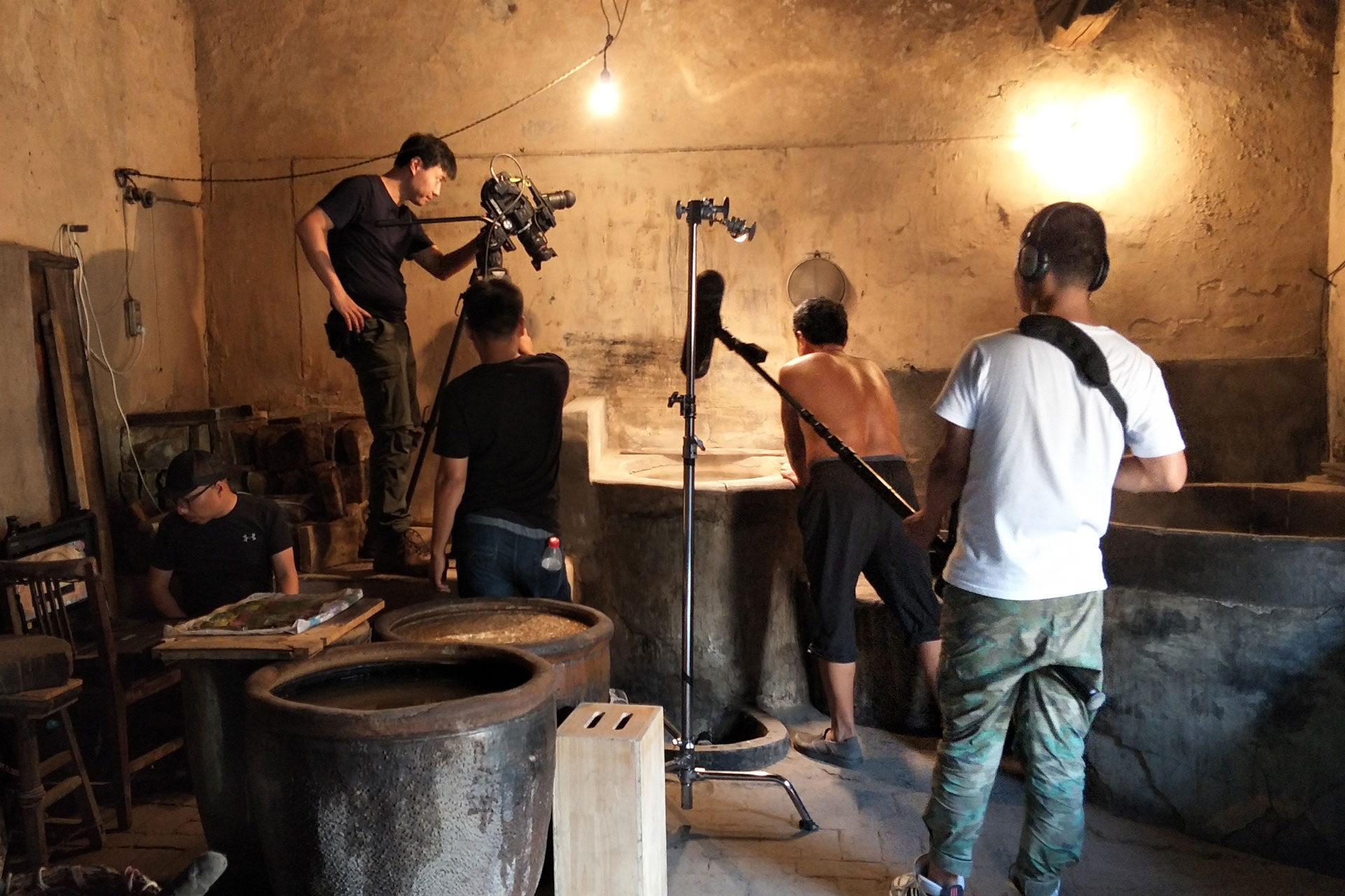 dQlydF83DAOUcT3G.jpg dQlydF83DAOUcT3G.jpg