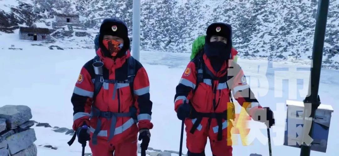 4人被困太白山其中1人生命垂危 救援队3500米海拔展开生死救援