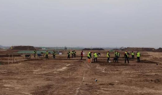 西安机场三期扩建“变”考古现场 发现古墓葬3500余座