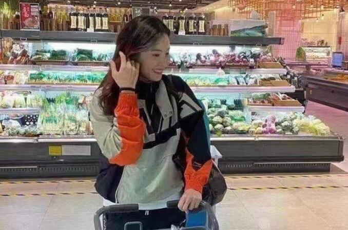 张柏芝长沙逛超市被偶遇 网友大赞女神素颜太美
