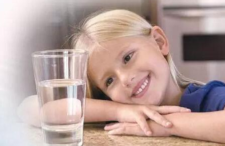 孩子不爱喝水怎么办 5种方法帮孩子养成爱喝水的习惯