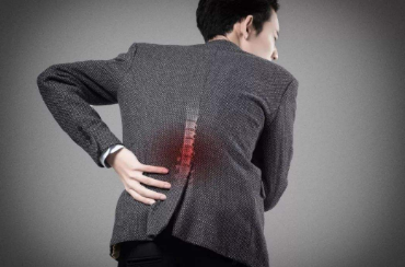 经常腰痛是怎么回事 这5件事易引起腰痛你了解吗