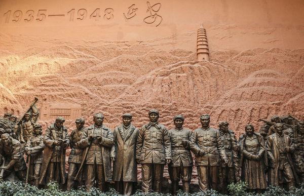 陕西省政协举行弘扬延安精神宣讲报告会 韩勇马中平出席