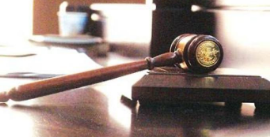 逼12岁女儿学大学英语、屡次家暴 单亲妈妈被撤销监护权