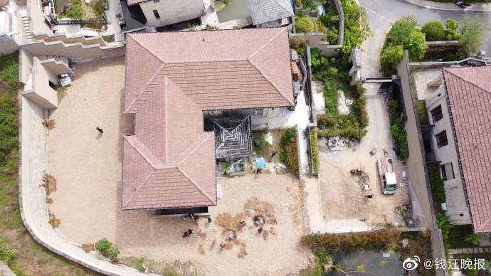 丽水一别墅主私自开挖300平米地下室拒不改正 被强制拆除