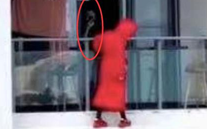 “三亚女子跳舞坠楼”网传视频疑点重重 警方仍在调查中