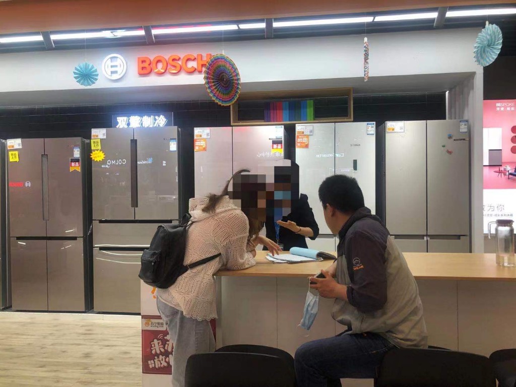 男子在西安苏宁金花路店买冰箱2个多月未收到 商场：月底送货