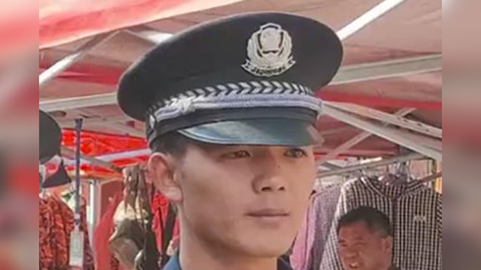 云南22岁辅警被冲卡车辆拖行1600多米牺牲 嫌犯投案自首