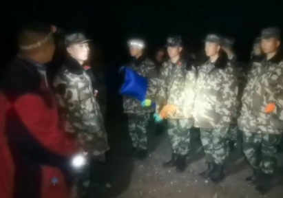 遭遇极端天气 甘肃景泰山地马拉松越野赛已发现16人遇难
