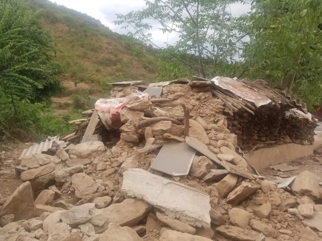 震后的漾濞县河西柏木村。图/大理州委宣传部供图