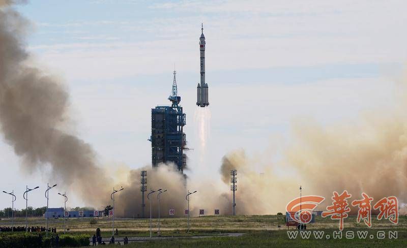 神舟十二号飞船成功发射六院金牌动力护送航天员入驻太空新家
