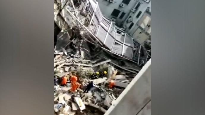 苏州吴江区一酒店辅房倒塌已致1死7伤 另有10人失联