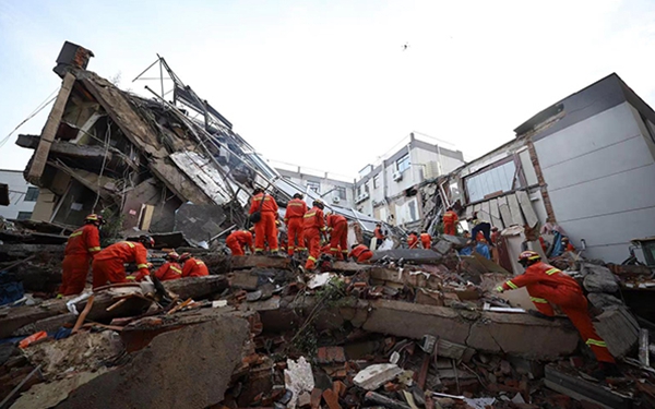 苏州吴江区酒店坍塌事故已救出14名被困人员 尚有4人失联
