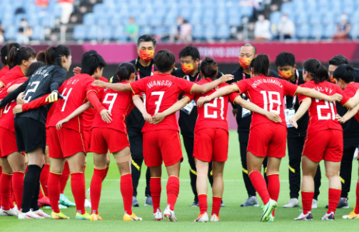 姑娘们抬起头！中国女足四中门柱 奥运首战0-5不敌巴西