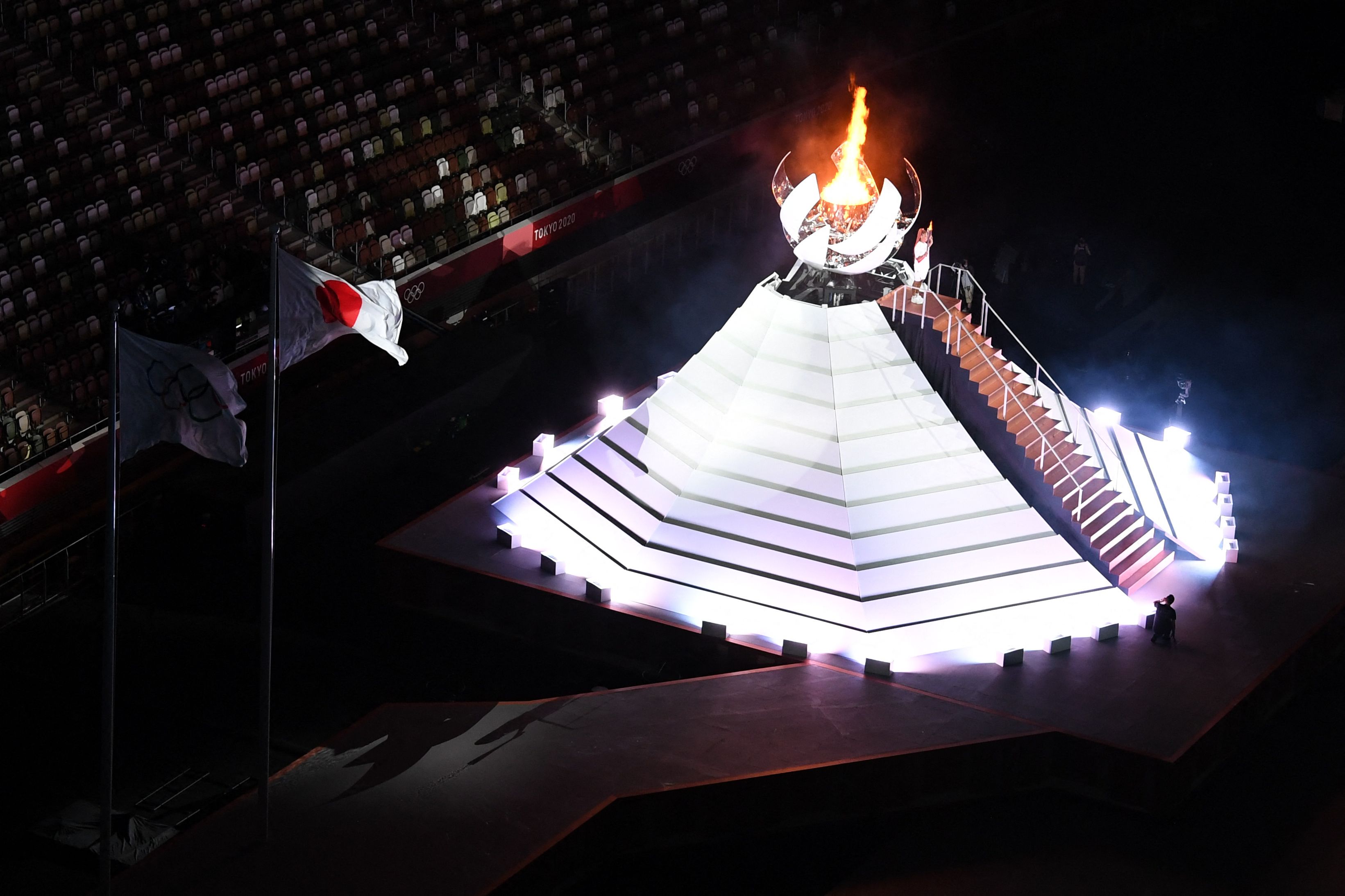 当地时间2021年7月23日，日本东京，2020东京奥运会开幕式。大坂直美点燃奥运会主火炬。