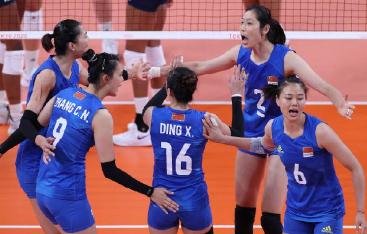 快讯！中国女排0:3不敌美国女排 小组赛两连败