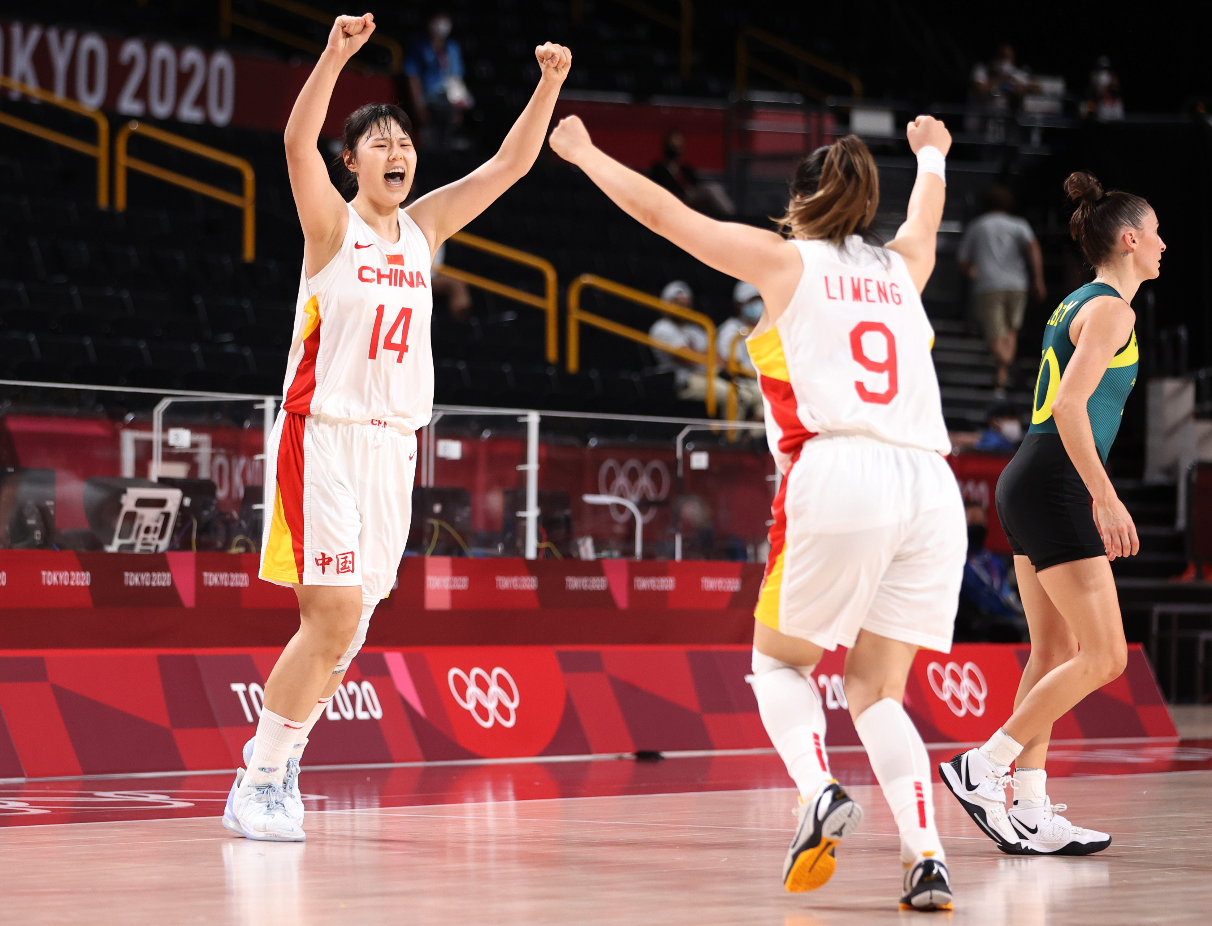 中国女篮成功晋级八强。