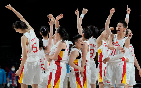 小组出线！中国女篮绝杀澳大利亚 姑娘们血染赛场还在拼