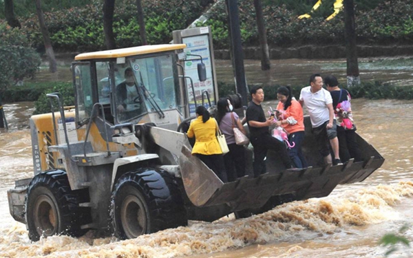 降雨+泄洪！西安长安区多处大面积积水 未造成人员伤亡