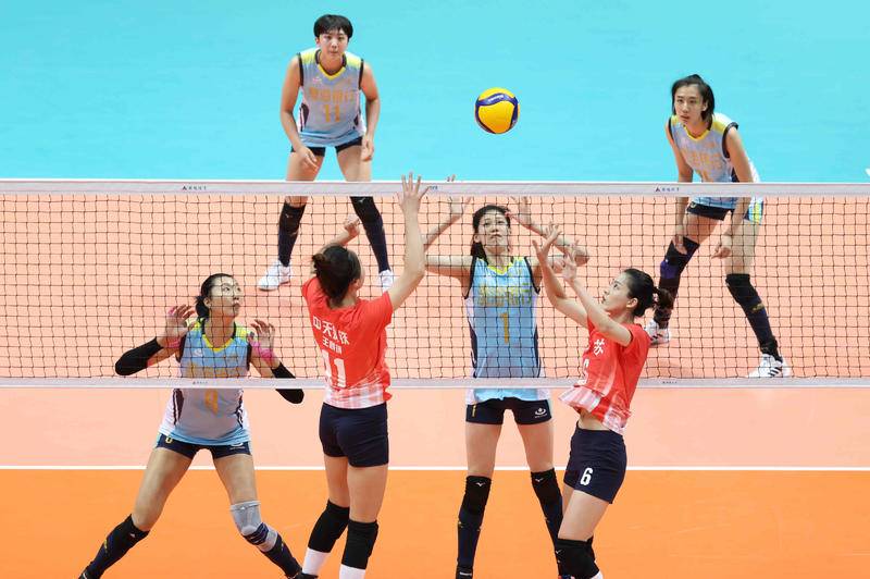 排球女子成年组开赛 多名中国女排现役国手亮相