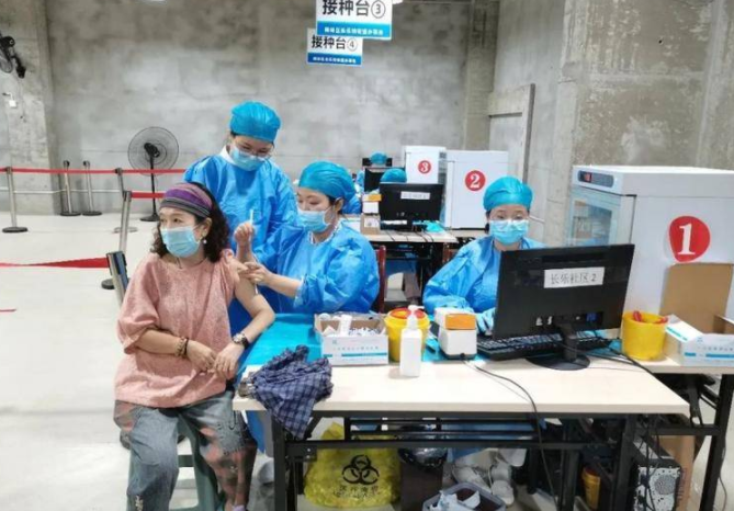 为市民接种13万针 陕西省人民医院完成大规模新冠疫苗接种任务