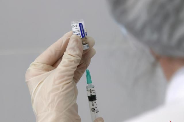 注射新冠疫苗致癌、打疫苗后胳膊吸鐵勺……辟謠來了