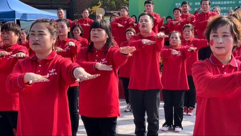 西安百名残疾人手语国歌：国内首批手语向导将服务于旅游行业