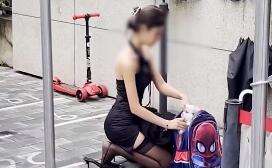  杭州女子穿黑丝短裙幼儿园门口摆拍 网友：“幼儿媛”