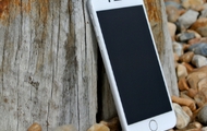 iPhone6 Plus被列为过时产品后，网友怀念指纹解锁
