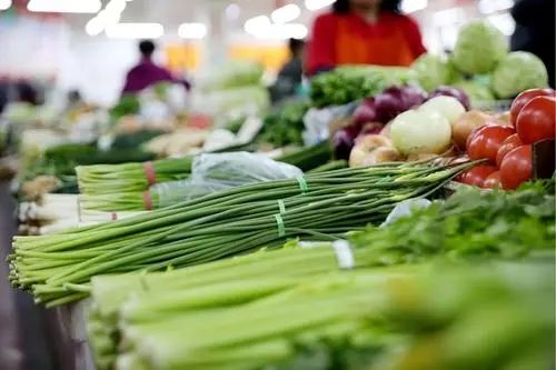 西安蔬菜每日上市量可达1.3万吨 市场供应充足平稳