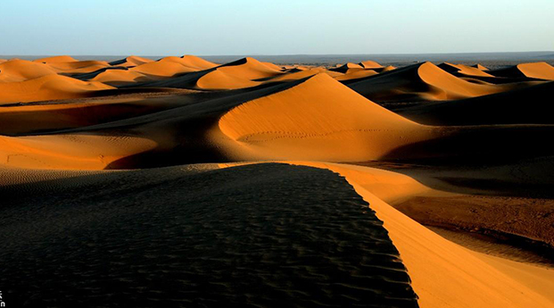 巴丹吉林大沙漠