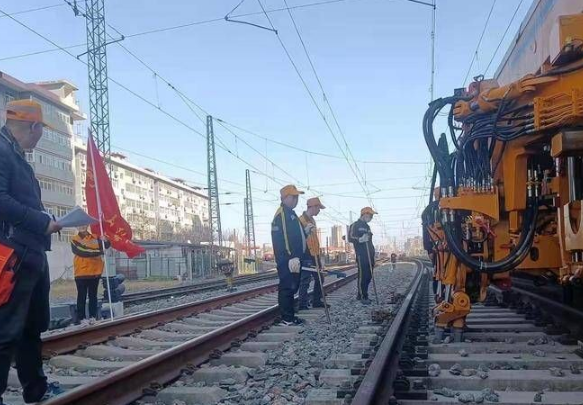 陕西省内陇海、北环铁路集中修施工全面启动