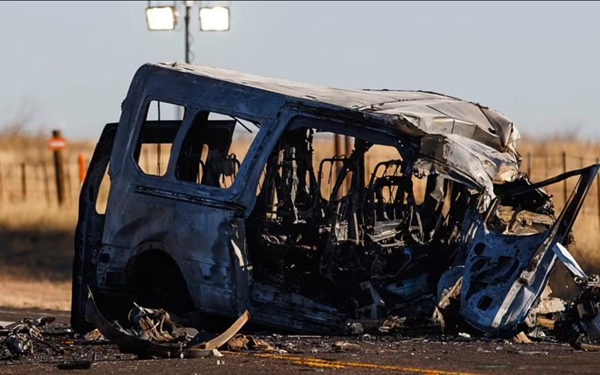 美国一13岁少年驾车上高速致9人死亡 去年曾烧毁自家房子