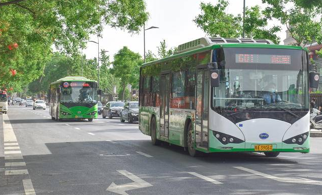 西安定制公交带你低碳出行 今年将开通社区巴士
