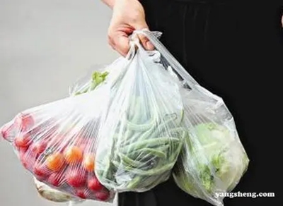 塑料袋裝食物放冰箱會致癌，真的嗎?