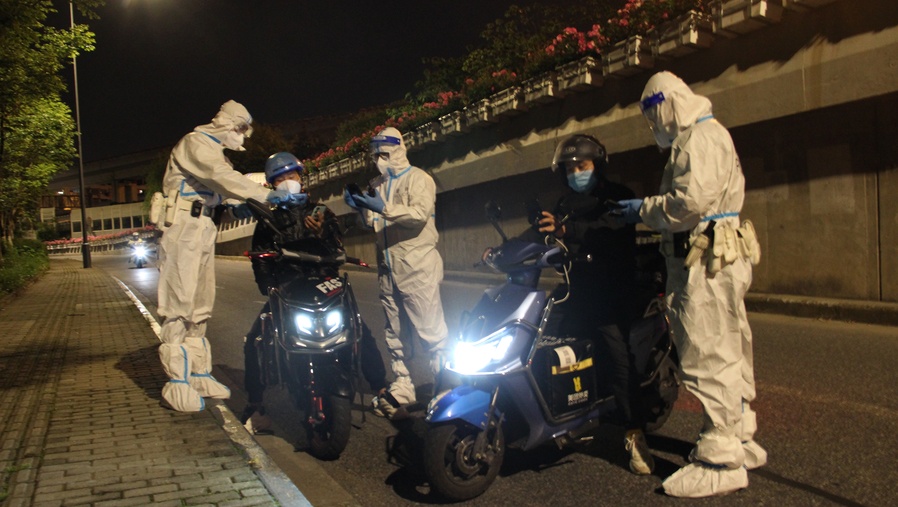 上海已查获591名违规骑手 一核酸阳性“无证”骑手将被追究刑事责任