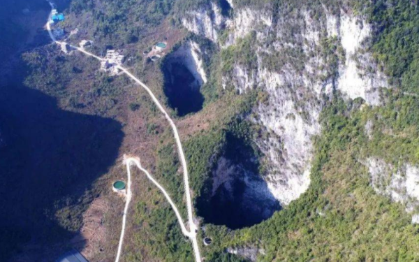 广西乐业县发现192米深的天坑！里面有什么？