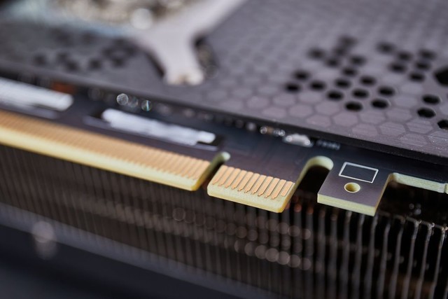 RX6400性能损失14% GPU别插PCIe3.0 